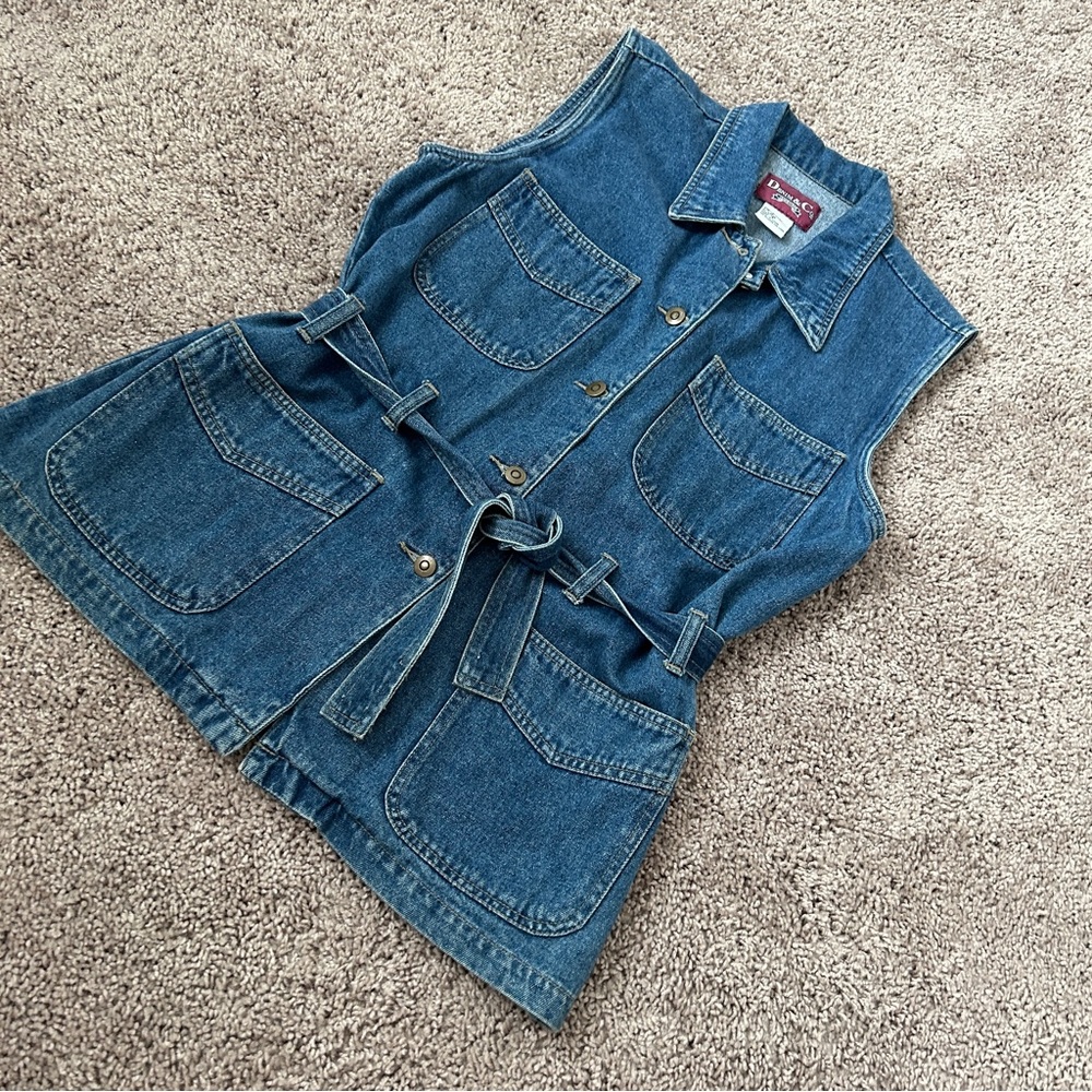 Vintage Denim&Co blue belted denim vest M size